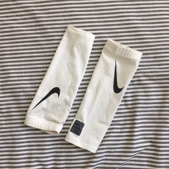 nike soccer sleeve socks